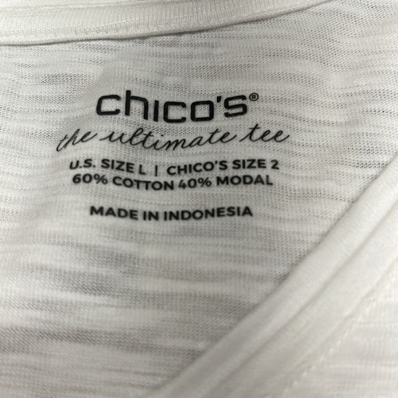 Bundle of (2) Chico’s Tops - Picture 3 of 10